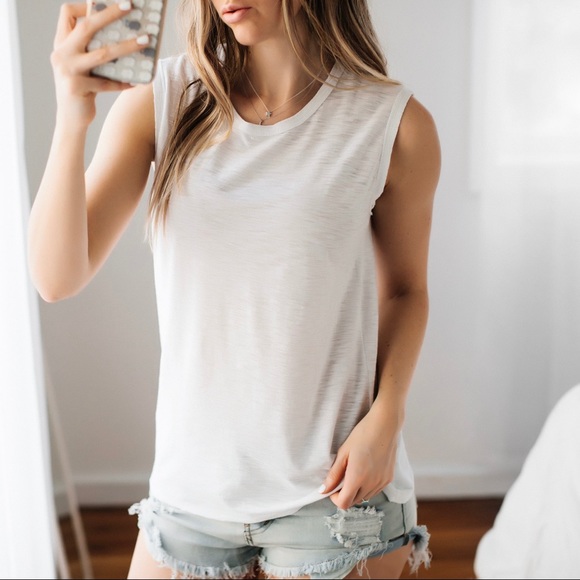 SoldOut11thStreet - Picture 5 of 7